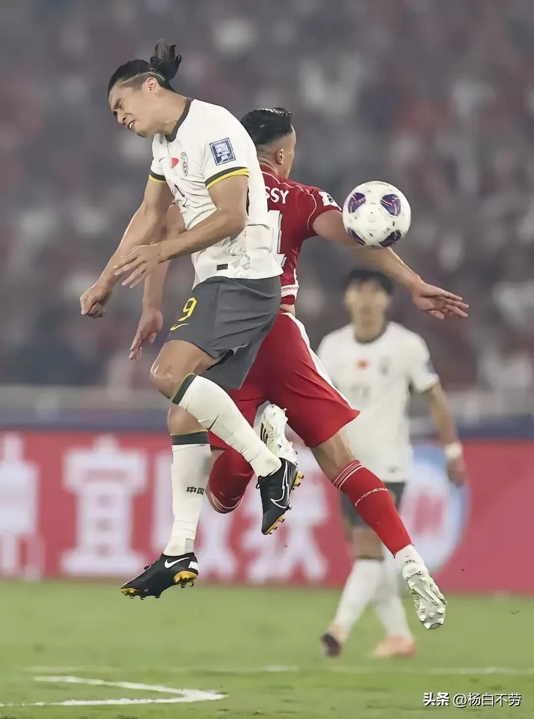 赛地聚焦——足总杯今晚热度飙升，北京国安内部沟通，悬念犹存，临场指挥获称赞的简单介绍