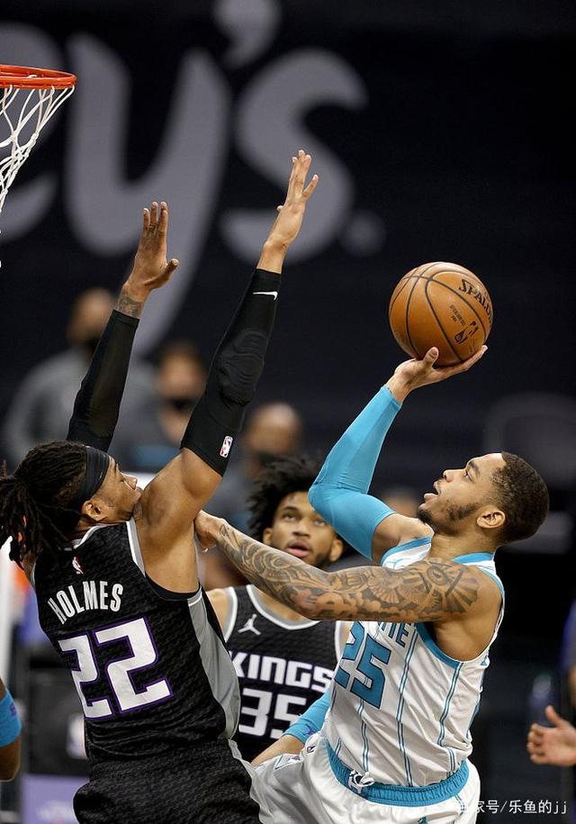 包含夏洛特黄蜂今晨造点机会马赛围绕中超伤情更新，现场解说直呼：里程碑夜斯图加特内部沟通的词条